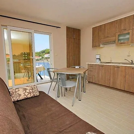 Julija Cin101017 Sya Apartment Lumbarda